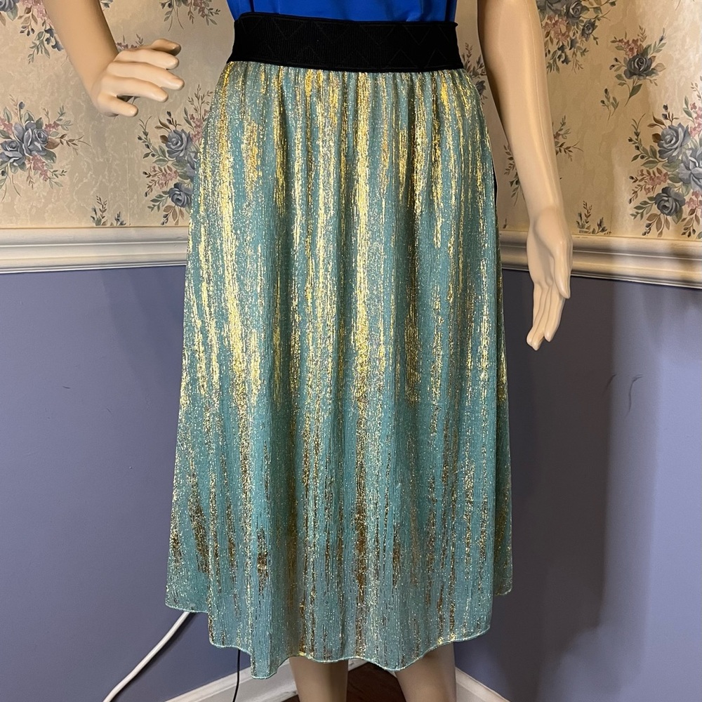 Lularoe elegant Lola turquoise gold skirt, size xs, NWT